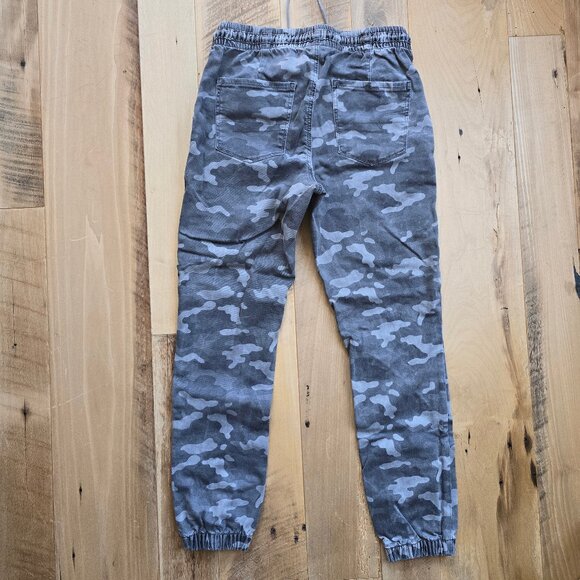 AE Women's Gray Camo Stretch Joggers Size 8 - Picture 2 of 10